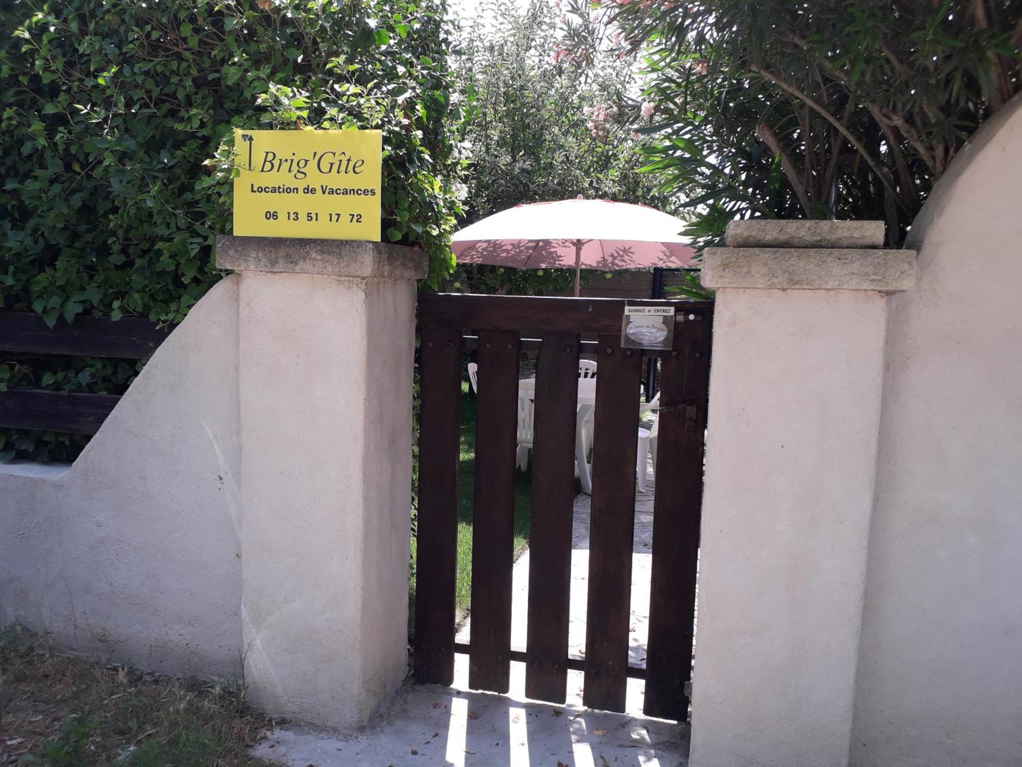 Brig'Gite LʼIsle-sur-la-Sorgue Buitenkant foto